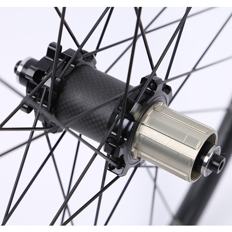 山地车26寸轮组碳纤维花鼓自行车超轻轮毂骑行装备配件单车轮组